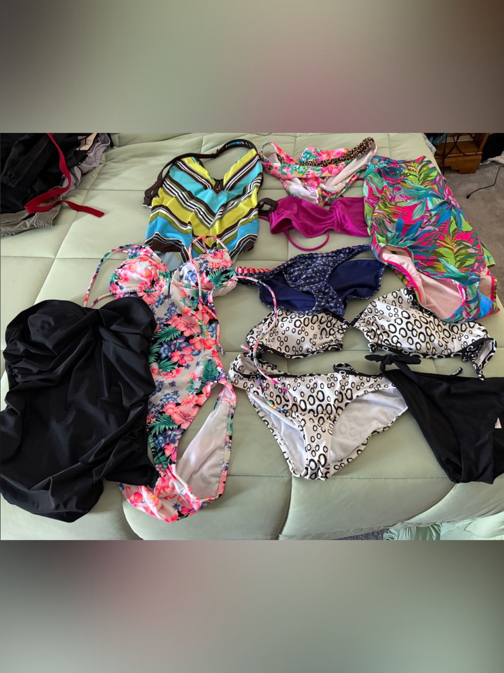 #45 - Women’s 10-Piece Swimsuit Set - Assorted sizes